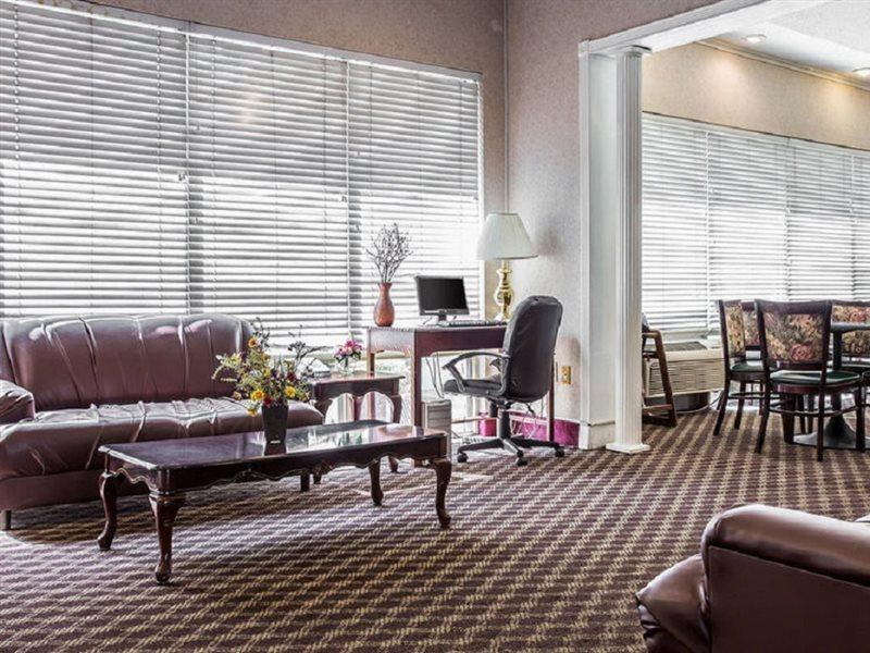 Econo Lodge Inn And Suites Dentsville 外观 照片