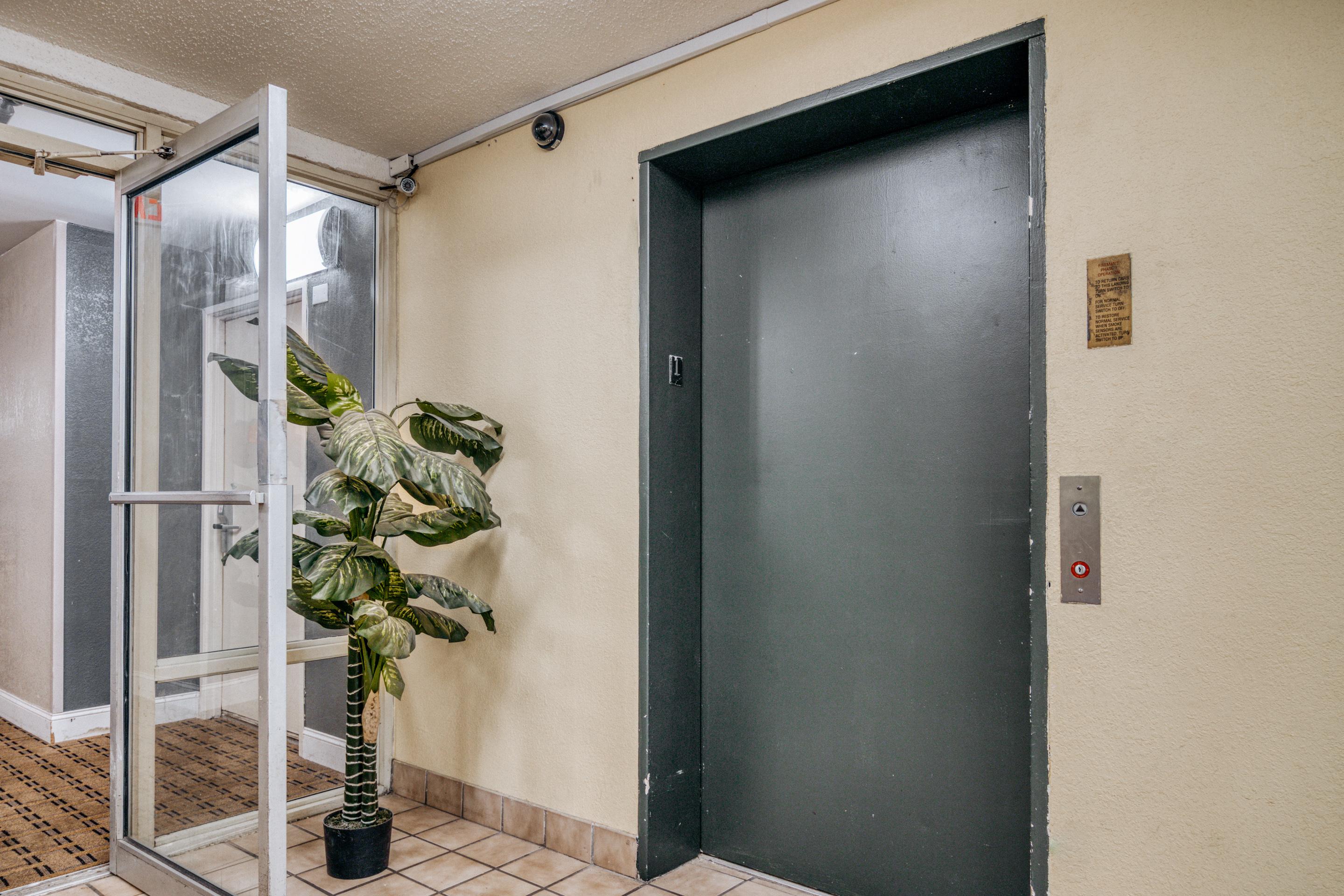 Econo Lodge Inn And Suites Dentsville 外观 照片