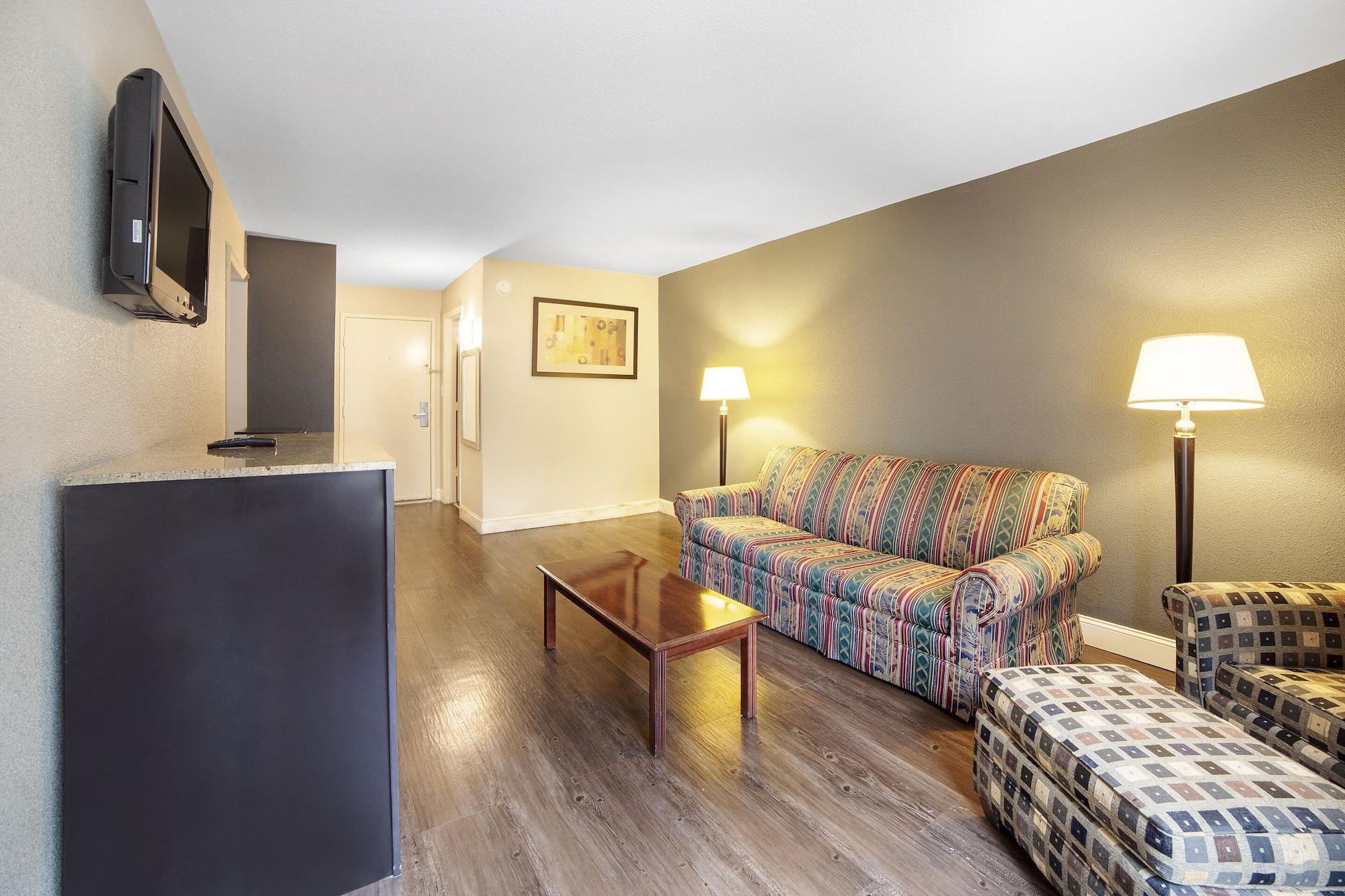 Econo Lodge Inn And Suites Dentsville 外观 照片
