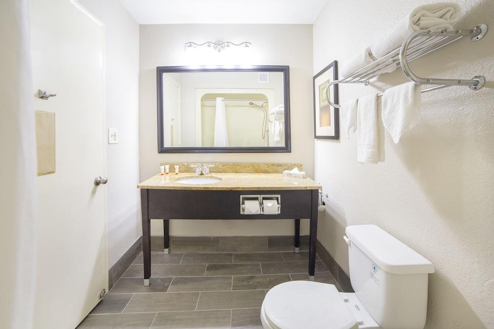 Econo Lodge Inn And Suites Dentsville 外观 照片